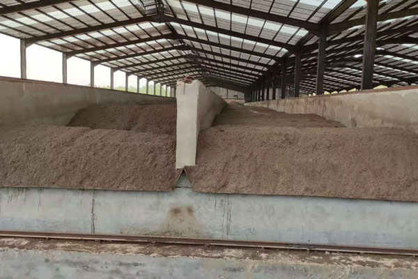 如何將牛糞制作成有機(jī)肥？