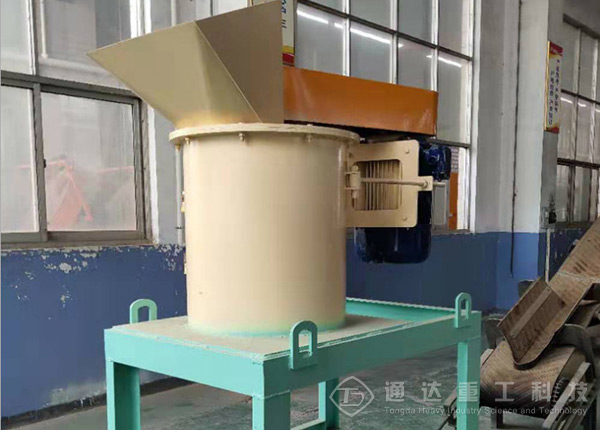 造成有機(jī)肥粉碎機(jī)產(chǎn)量低的主要原因有哪些？怎么提高產(chǎn)量？